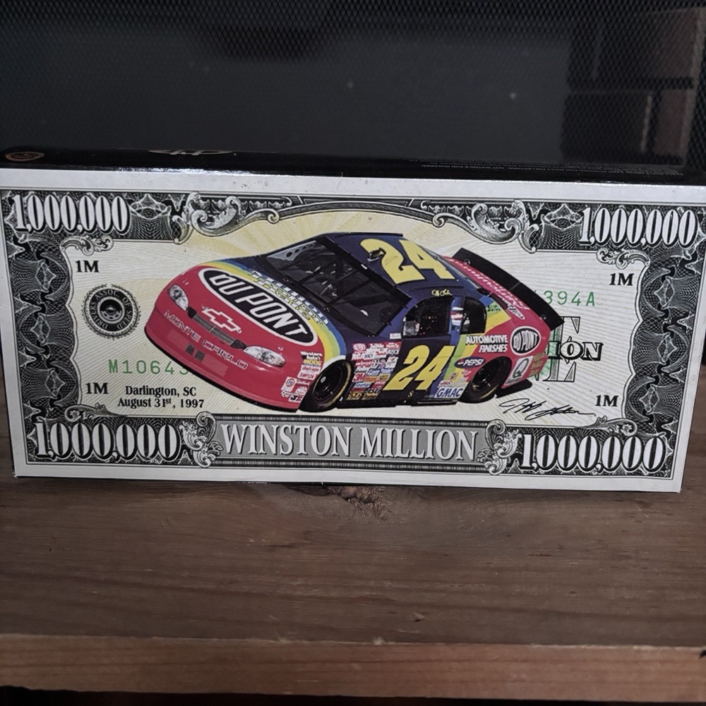 Action Die Cast 1/24 Scale‎ Jeff Gordon #24 DuPont Million Dollar Date 1997 MC